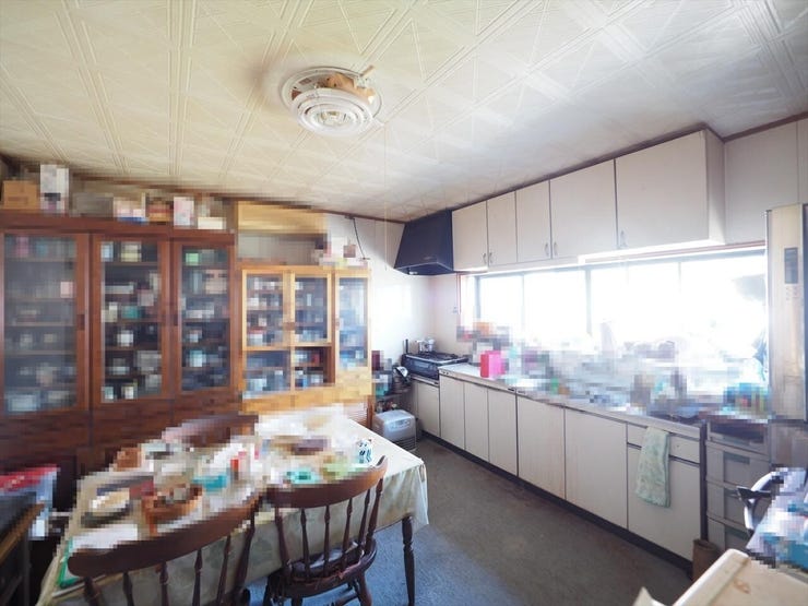 弊社では中古物件のリフォームも幅広く対応しております!
クロスの張替え等の軽微な手直しや、水回り、全体のリノベーションまでお気軽にご相談ください♪
※弊社のリフォーム事例です