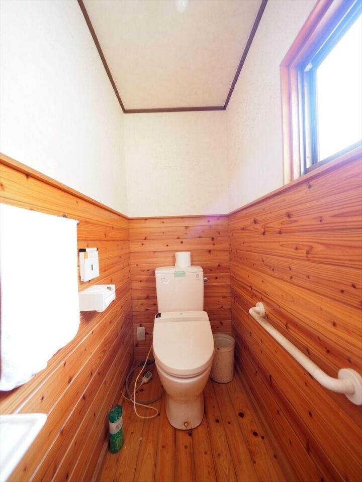 弊社では中古物件のリフォームも幅広く対応しております!
クロスの張替え等の軽微な手直しや、水回り、全体のリノベーションまでお気軽にご相談ください♪
※弊社のリフォーム事例です