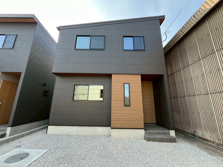 【外観】
建築中