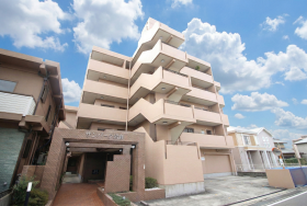 岩倉市西市町西市前