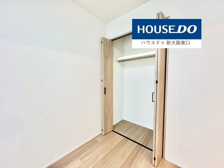 各部屋に収納があり、奥行たっぷりなので、たくさんのお荷物が入ります。