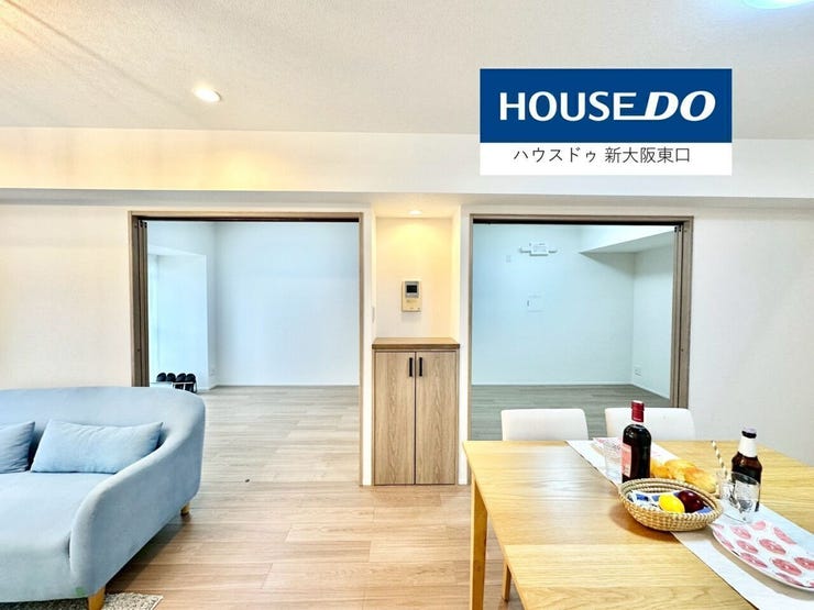 フローリング張替え済み。
木目のやや強く浮き出るタイプのシンプルで美しいフローリングです。