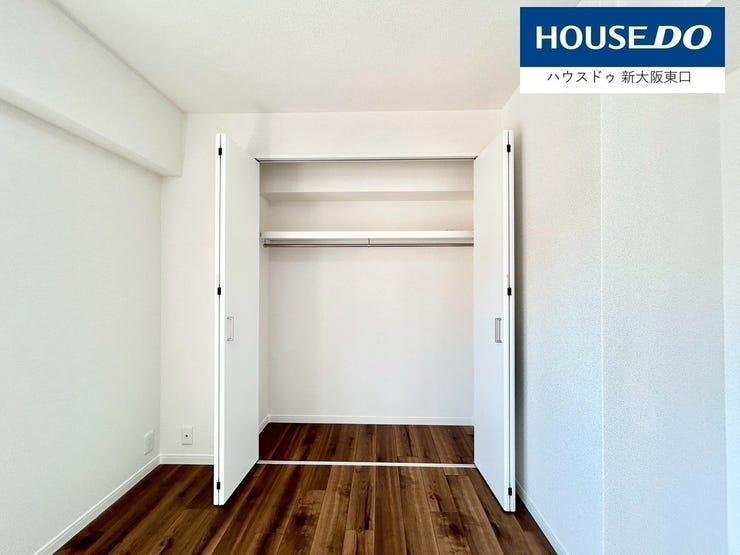 高さもあり大きな物も収納しやすいクローゼットです★