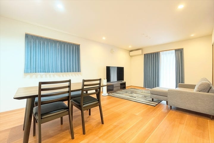 解放感あるリビングで友人を招いてホームパーティーなどできそうです。