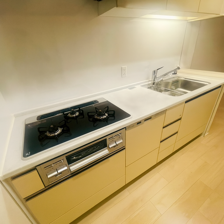 お料理の時短になる3口コンロや嬉しい食器洗浄乾燥機付き☆