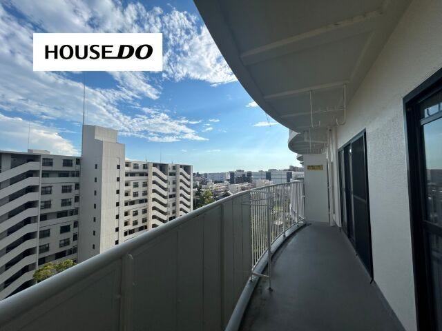 南向きなので洗濯物がすぐ乾きそうです◎