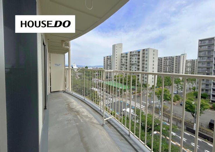 広々バルコニーで洗濯物が沢山干せます◎