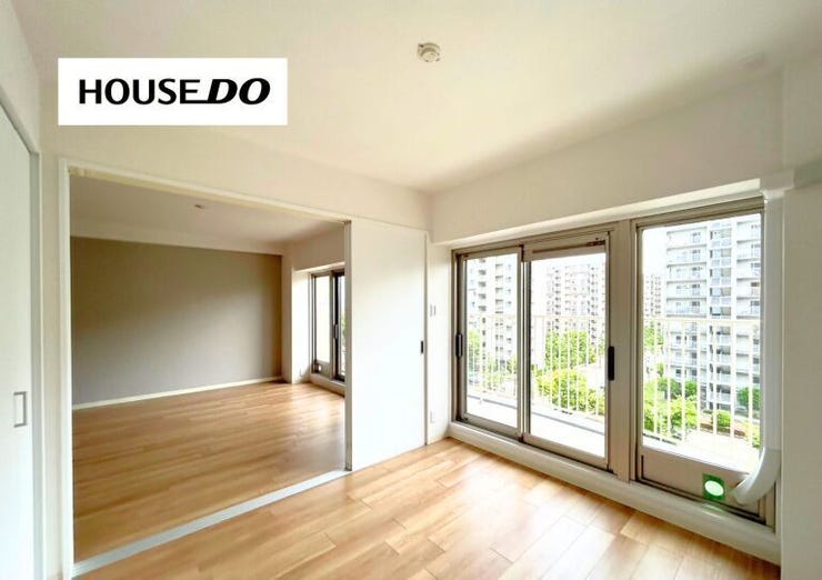 南向きで心地良い明かりが入って来ます♪