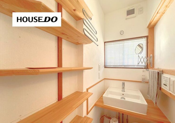 窓もあり自然換気もでき明るい空間です◎