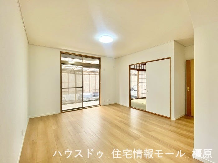 南向きの明るい室内を是非ご覧ください