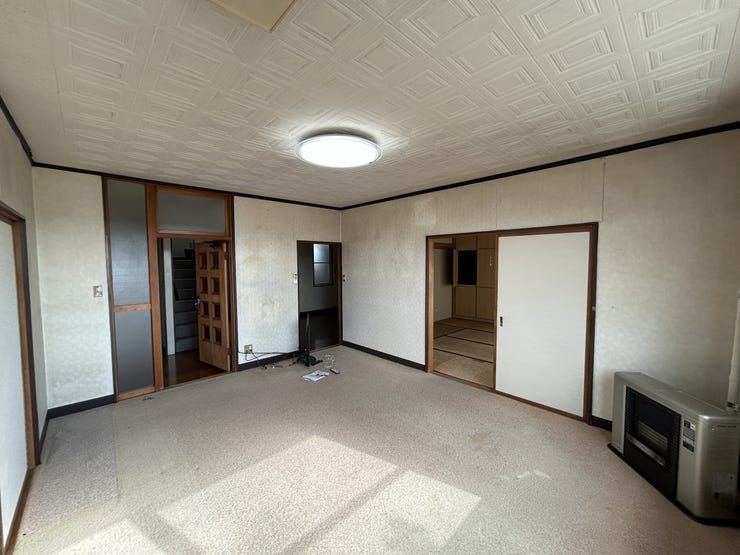 【リフォーム中】1階洋室9帖。
オープンクローゼットを設置予定