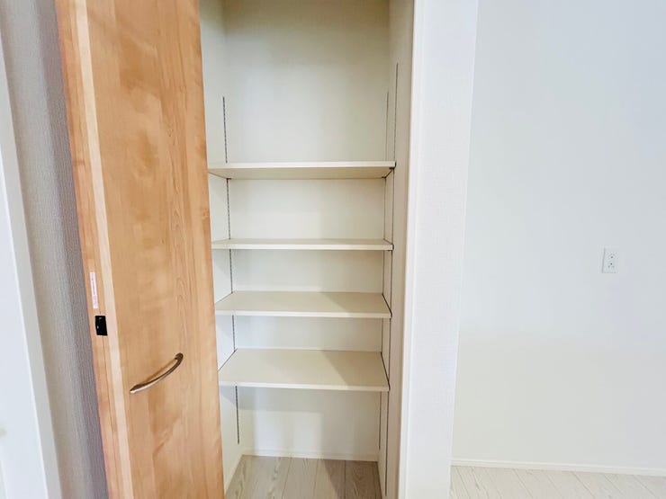 ◇キッチン後ろのパントリー☆