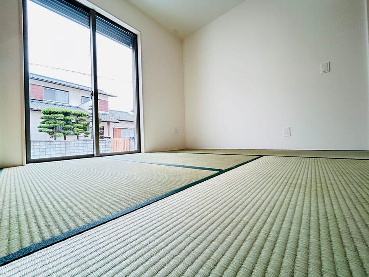 ◇リビング横の和室☆キッズスペースや急な来客のお通し部屋にも☆