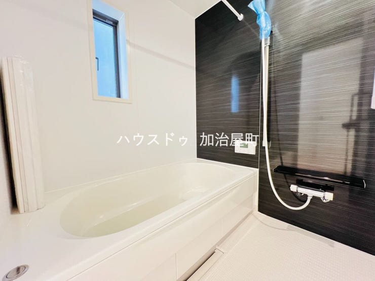 追い炊き機能はもちろんの事、浴室乾燥機も装備されてます♪