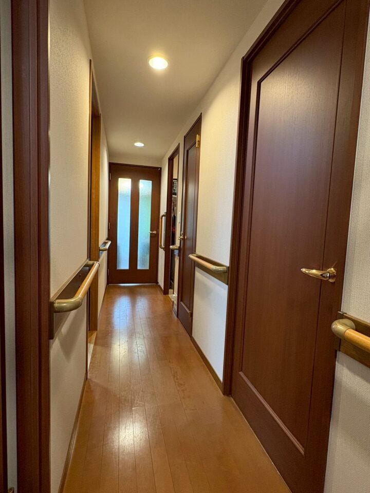 手すりがついているので、将来も安全に安心してお住まいいただけます(*^^*)