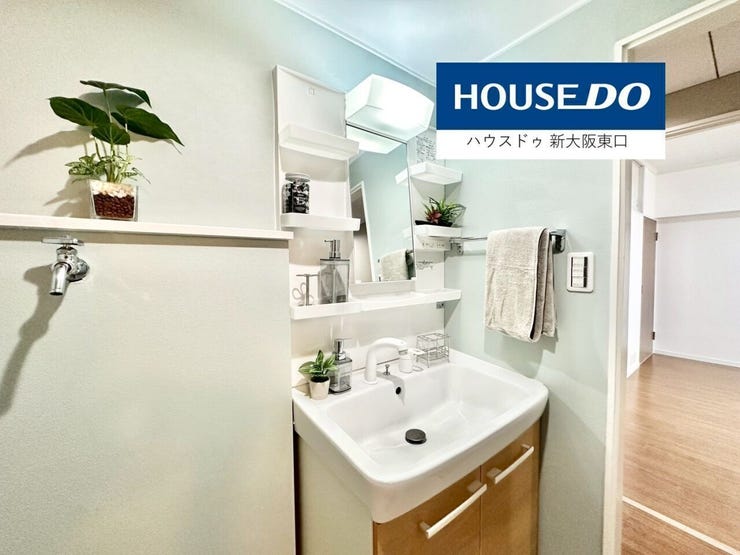 洗面台はシャンプードレッサーです。