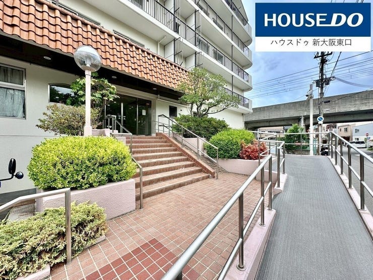 スロープがついていて、足の悪い方でも安心!