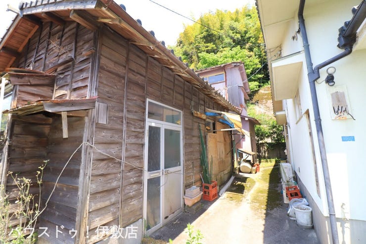 【別棟】
別棟付。作業場や物置としてもいかがでしょうか?