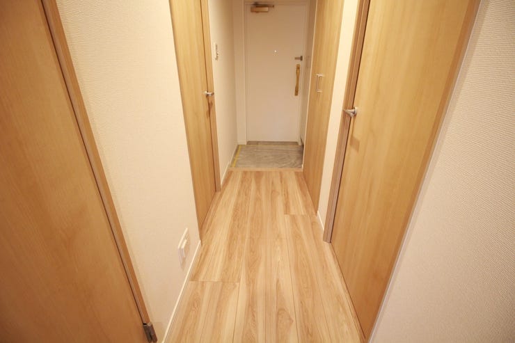 シンプルで使いやすい廊下は、家の動線をスムーズにし、快適な暮らしをサポートします。