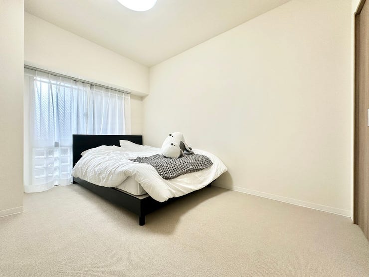 5.5帖の洋室です。全居室収納付き♪