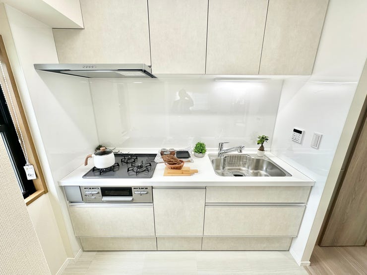 収納充実のシステムキッチン♪