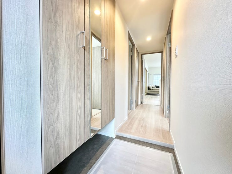 散らかりがちな玄関もシューズボックスでスッキリ♪