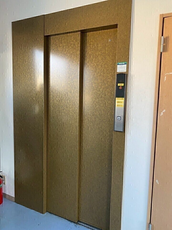 エレベーターで移動も楽々☆