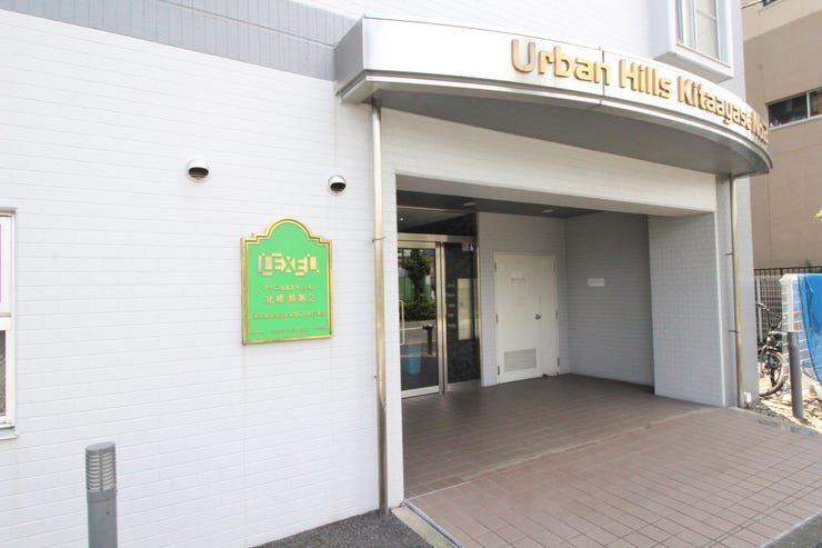 綺麗に清掃されたエントランス。管理の良さがうかがえます。