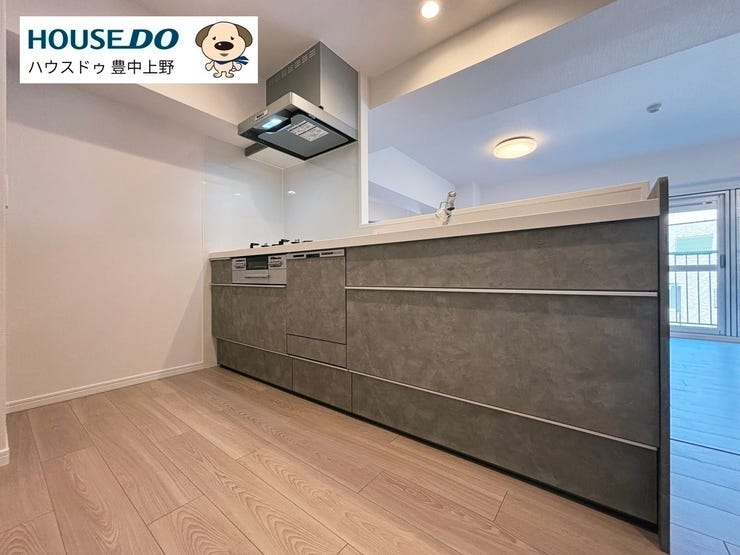 新規交換されたオシャレさと機能性、使い勝手全て考え抜かれたシステムキッチン!毎日のお料理が楽しくなりそうですね♪