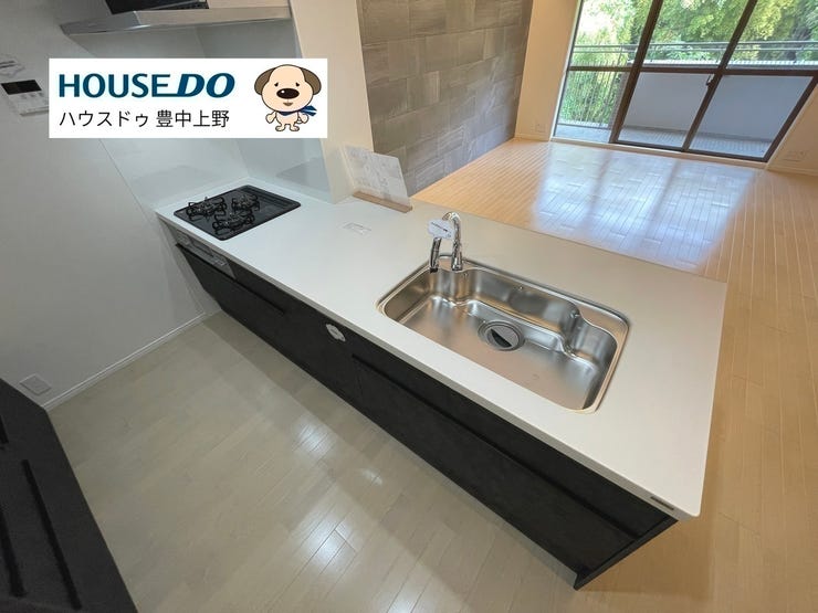 ご家族との会話が弾む人気のカウンターシステムキッチンです!