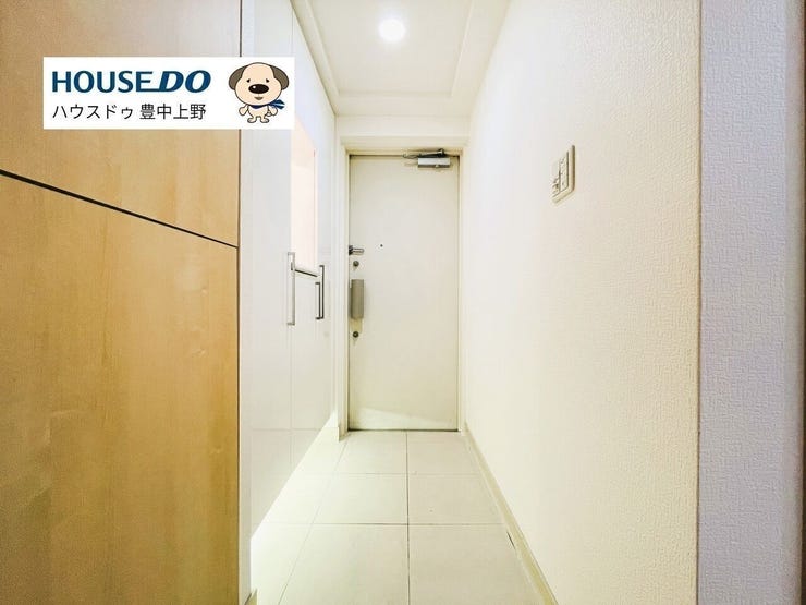 ホテルの廊下のような洗練された白基調の玄関。
毎朝清々しい出勤になります!