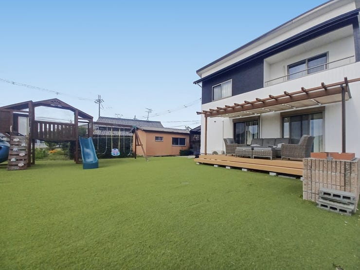 広々とした庭あり!BBQやドッグランに使えそうです!