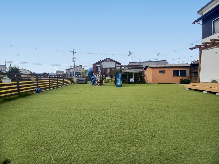 休日はアウトドアもオススメ♪夏はプールやガーデンパーティも楽しめます♪