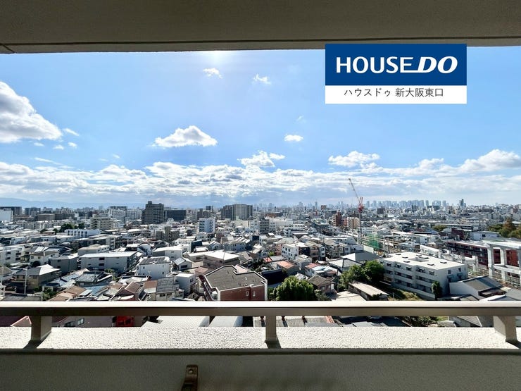 ワイドバルコニー
南向きなのでガーデニングを楽しむことも可能です。