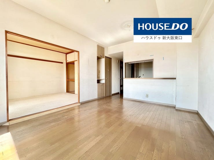 振り分けの明るい間取り!