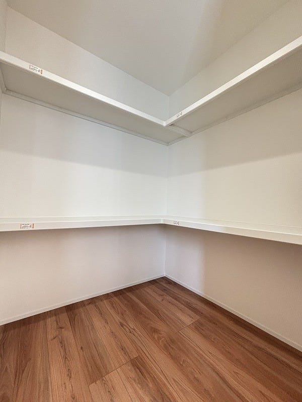 パントリーがあることで、たくさんの食材や飲み物をストックすることも可能!