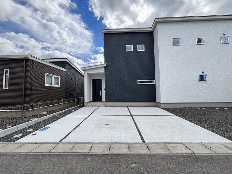 ゆとりある駐車場♪