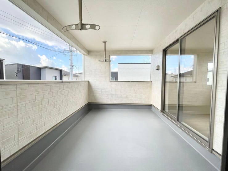 インナーバルコニーで急な雨でも安心です♪