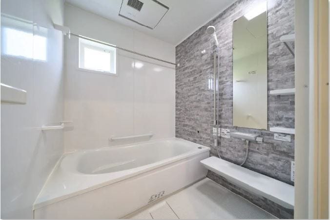 毎日の疲れを癒してくれる浴室乾燥機付きです。