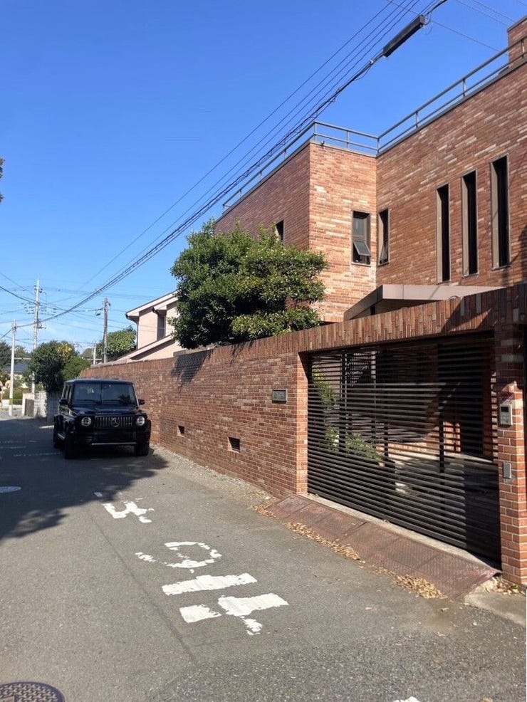 【外観】
◇東武野田線「大宮公園駅」徒歩約5分(約350m)の好立地
→JR「土呂駅」まで徒歩約10分(約750m)
→3沿線以上ご利用可能♪
※解体更地渡し