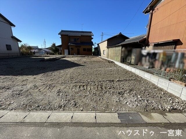 近隣の雰囲気は実際に見て、感じていただくのが一番です!現在は更地の状態ですが、ぜひ現地を見に来てください♪
