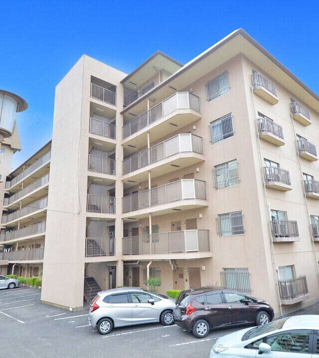 【外観】
・閑静な住宅地
・全戸南向き
・スーパーまで徒歩11分