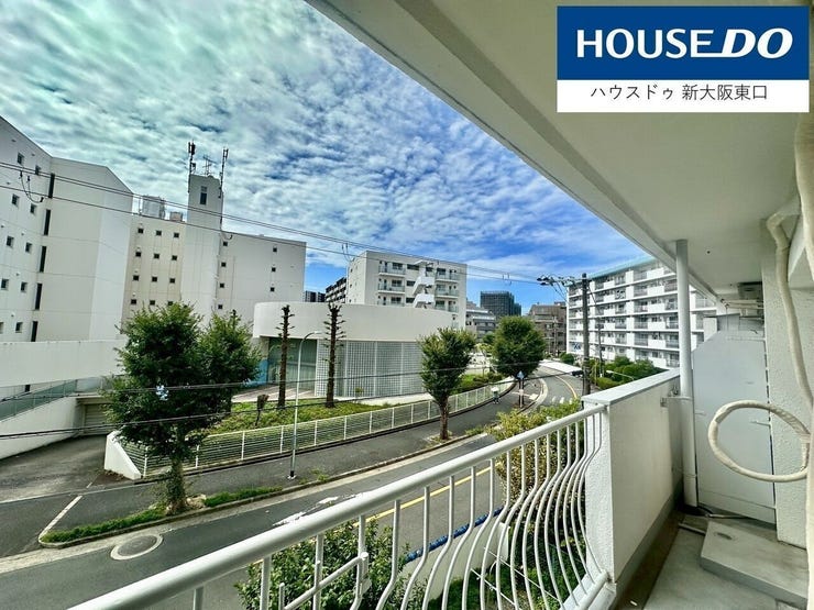 遮蔽物がなく、高層階ではないですが、眺望は良好。
空が近く感じます。