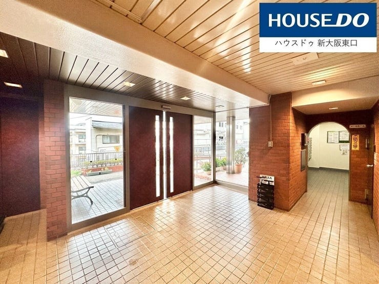 ロビーはシックなイメージです。
ごみ一つありません。