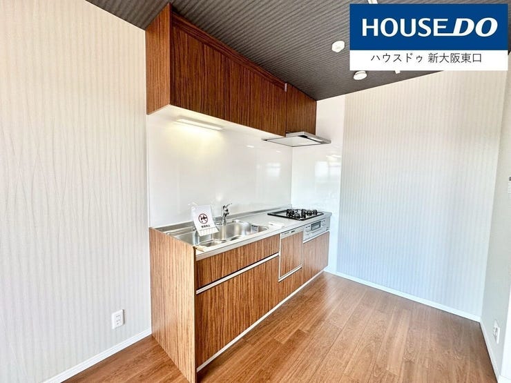 【新調】
キッチンは最新型を導入。食洗器つき。