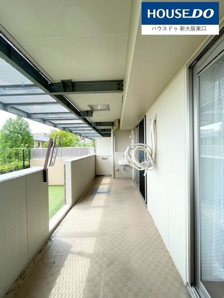 バルコニーからお庭へ。
リゾートの趣き