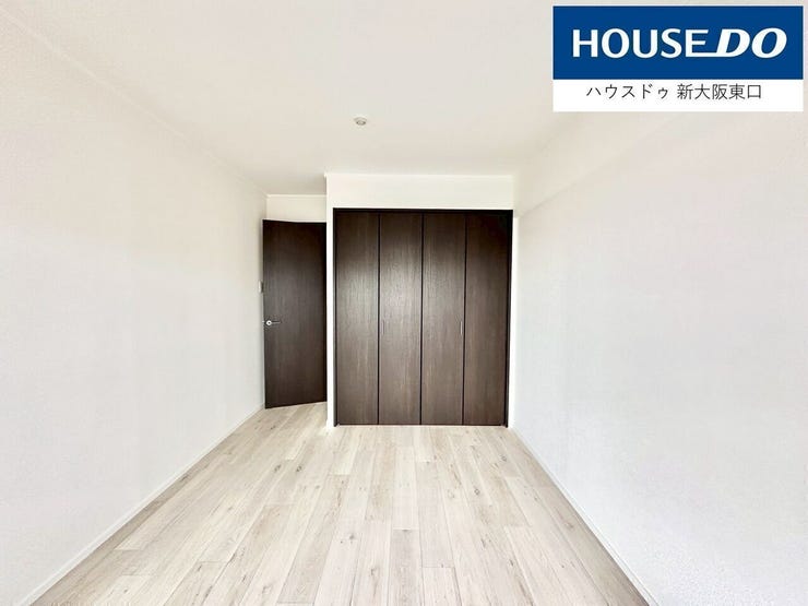 【新調】
建具も新調。
シックな印象の扉です。