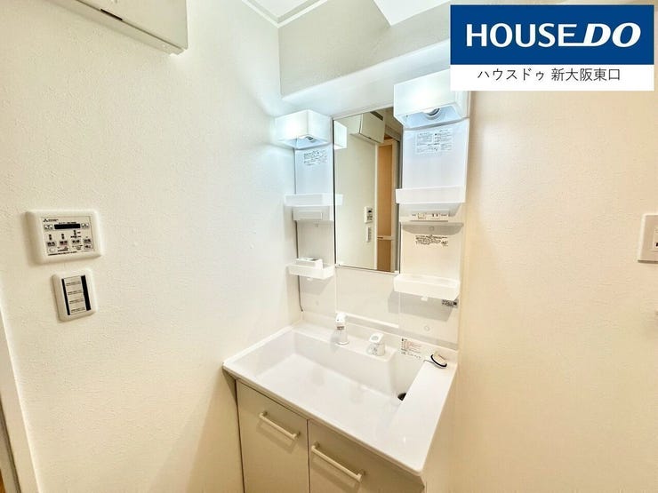 【新調】
シャンプードレッサーを新調。水回りぴかぴかなのはうれしいですね。