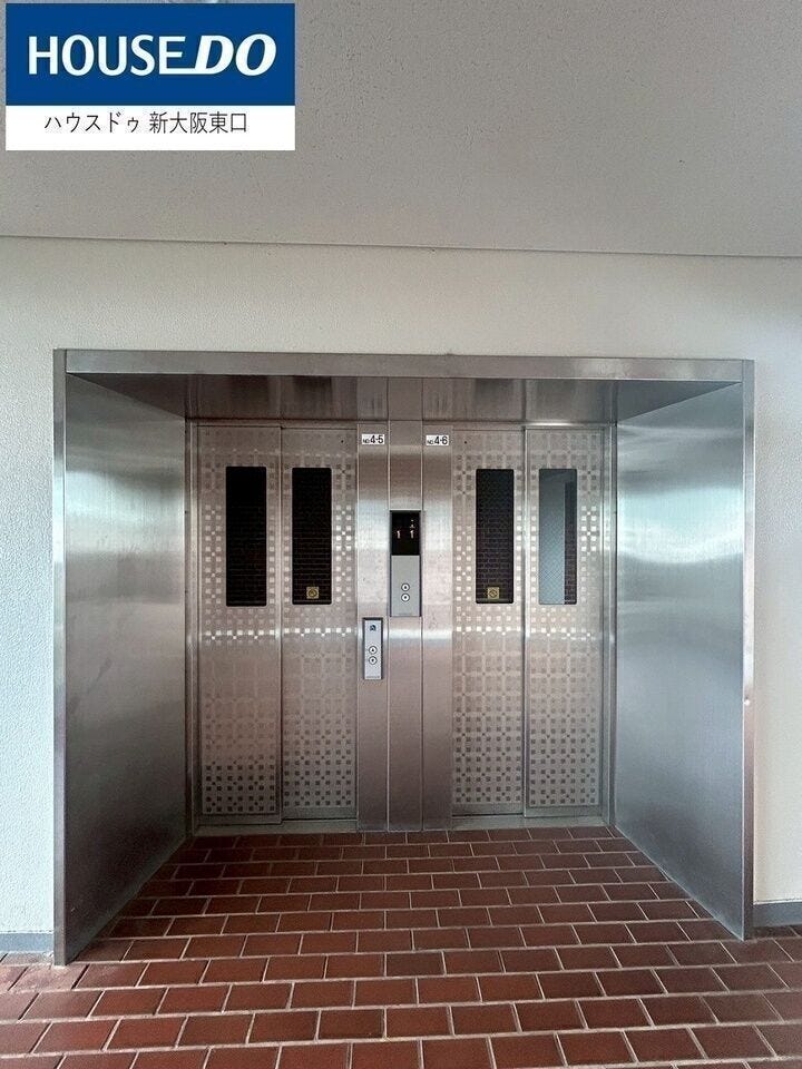 エレベーターは2台あるので、朝の通勤ラッシュ帯も待ち時間が少なくて済みます。