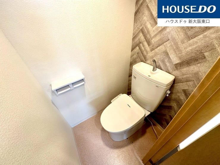 【新調】
おトイレは、ウォシュレットつきの最新型